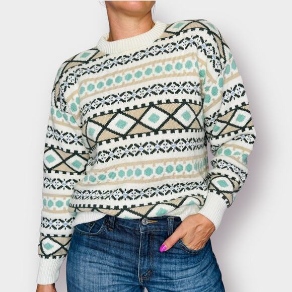 90s Claiborne Cream Geometric print Sweater - Picture 5 of 7